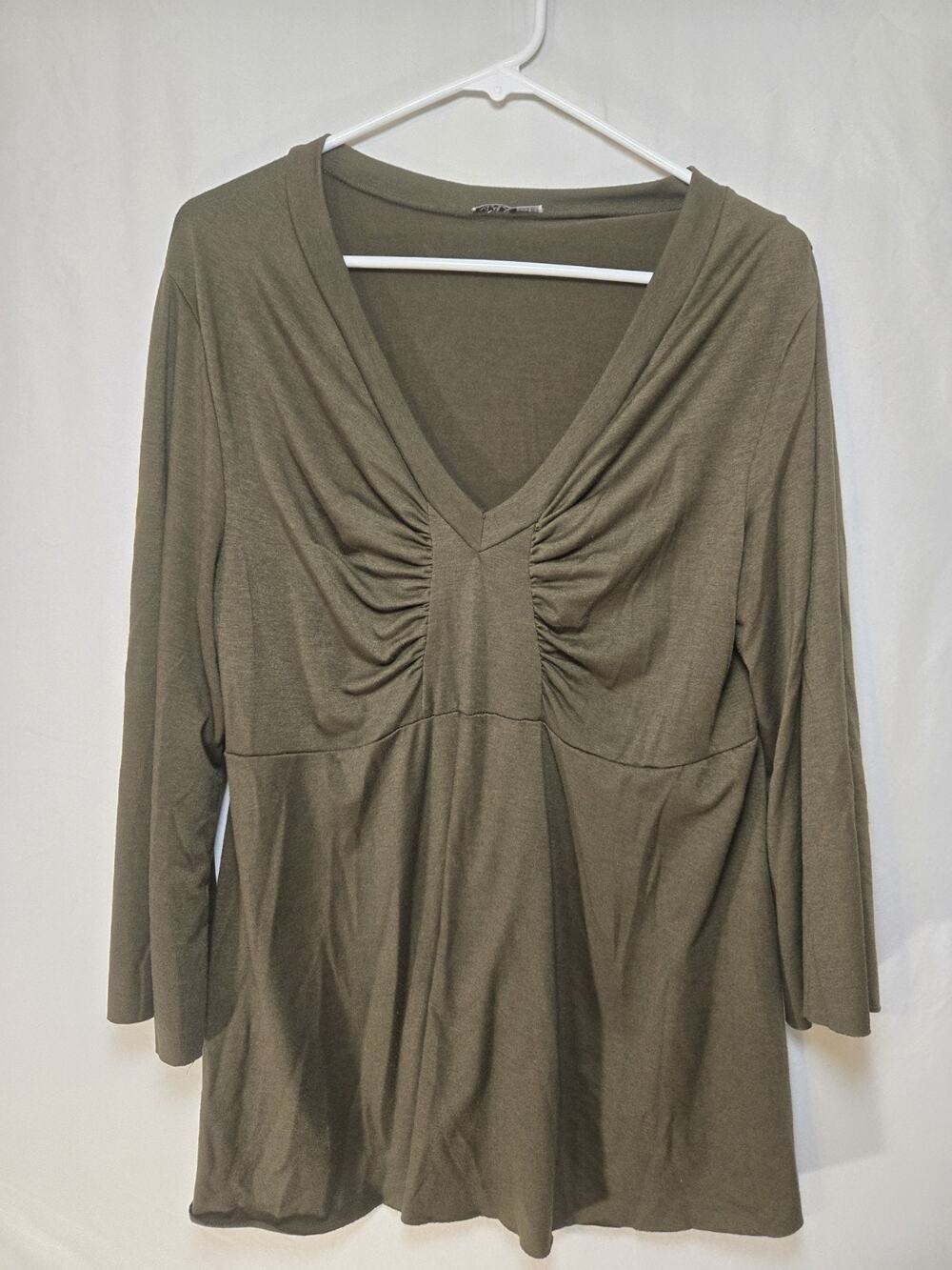 Max Loft Khaki Green Draped Top Shirt Blouse US Womens Size M VNeck Long Sleeve